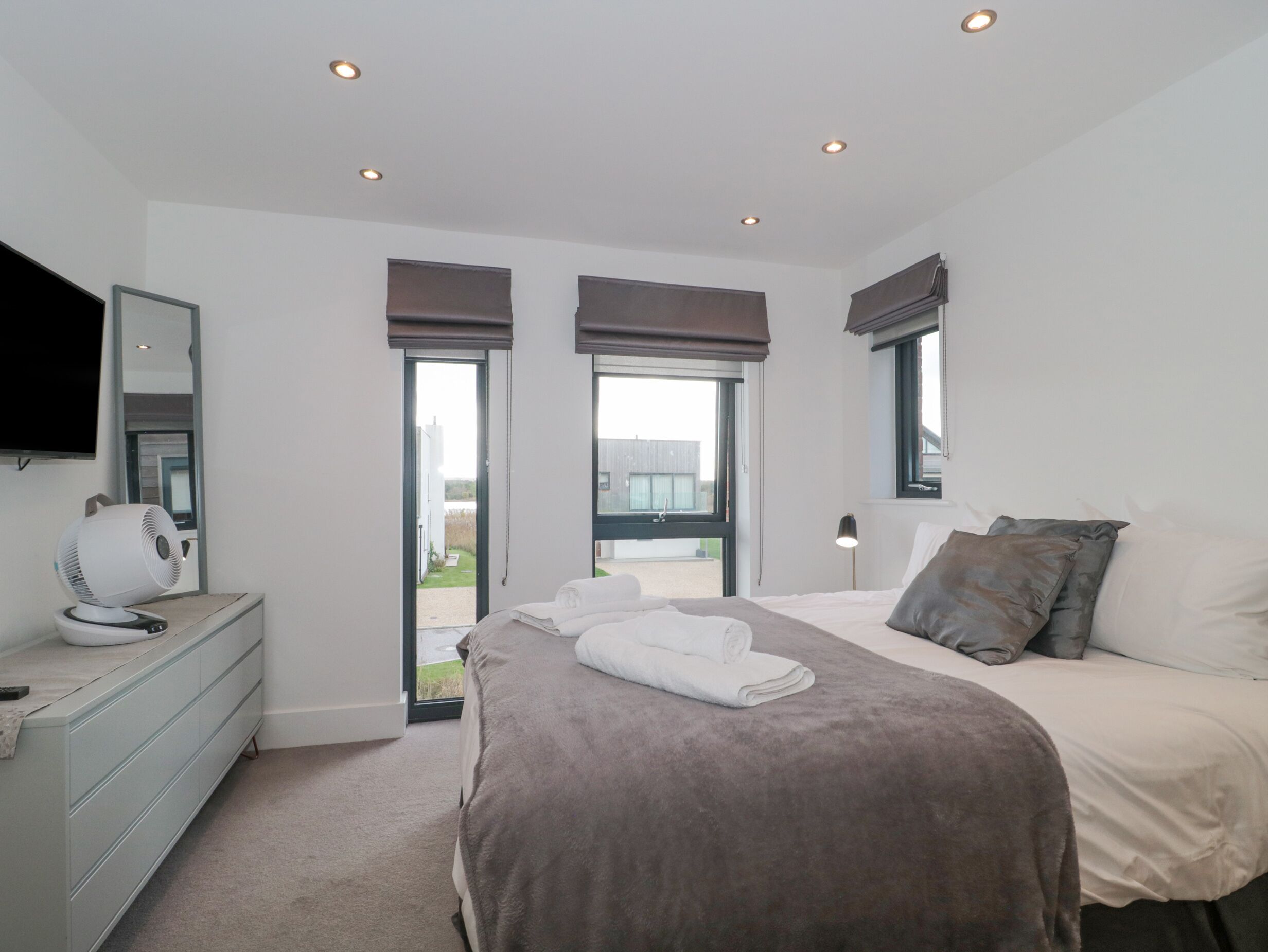 4 phòng ngủ, trang trí khác biệt 