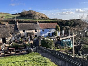 Cottage | Outdoor dining