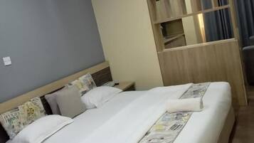 1 bedroom, in-room safe, soundproofing, free WiFi
