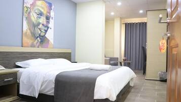 Standard Room | 1 bedroom, in-room safe, soundproofing, free WiFi