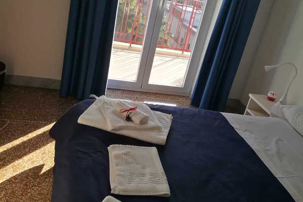 Comfort Double Room | In-room safe, blackout drapes, rollaway beds, free WiFi