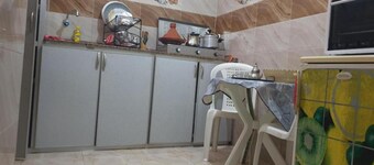 APARTAMENTOS NASSIRI
HAY AL  AMAL 2 N213 LAAYOUNE SAHARA