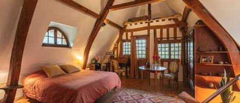 1 bedroom, desk, free WiFi