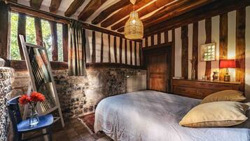 1 bedroom, desk, free WiFi