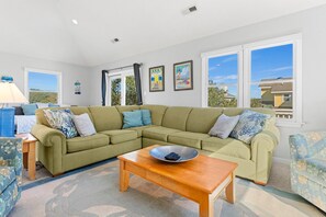 TV, foosball - Flounder's Cove 4 Bedroom in Ocean Sands (Corolla)