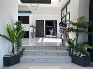 Interior - Villa Darchitecte de 500m2 Avec Piscine Chauffée, Sauna, Hammam et spa (Beaupuy)