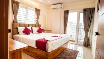 Superior Double or Twin Room | Minibar, desk, free WiFi