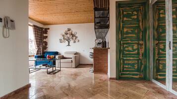 Premium Villa | 2 bedrooms, premium bedding, Select Comfort beds, in-room safe