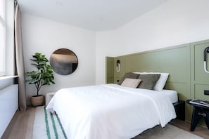 2 عدّة غرف نوم وواي فاي وملاءات أسرّة