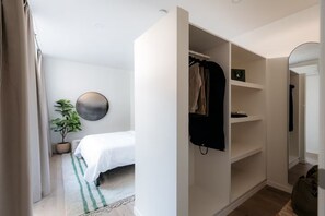 2 bedrooms, WiFi, bed sheets - Cathedral View Apartment With Terrace (Antwerpen)
