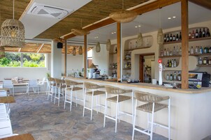 Bar (en el alojamiento)