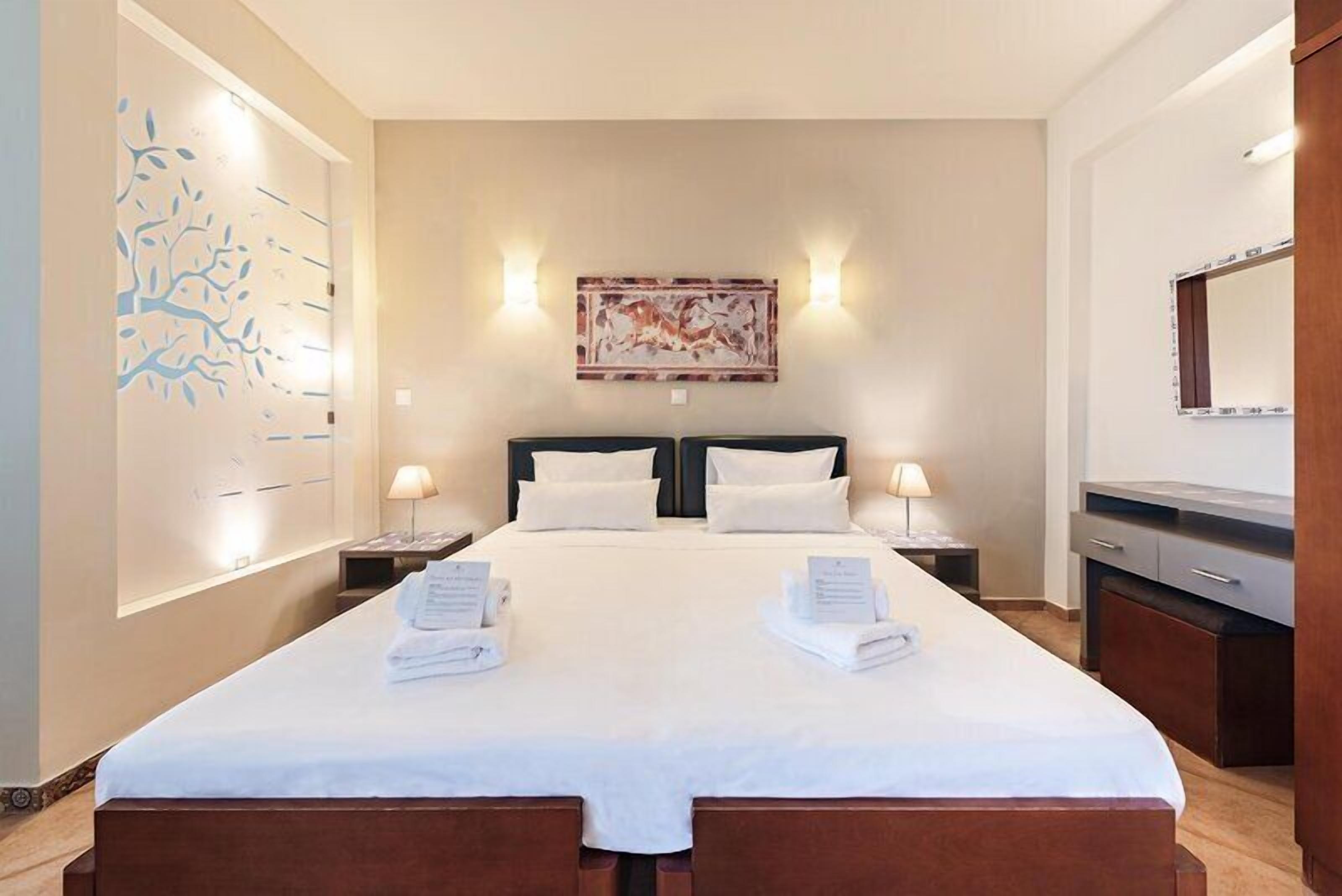 Bureau, chambres insonorisées, Wi-Fi gratuit, draps fournis