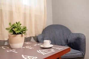 1 bedroom, desk, soundproofing, free WiFi