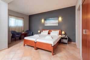 舒適客房, 花園 | 書桌、隔音、免費 Wi-Fi、床單