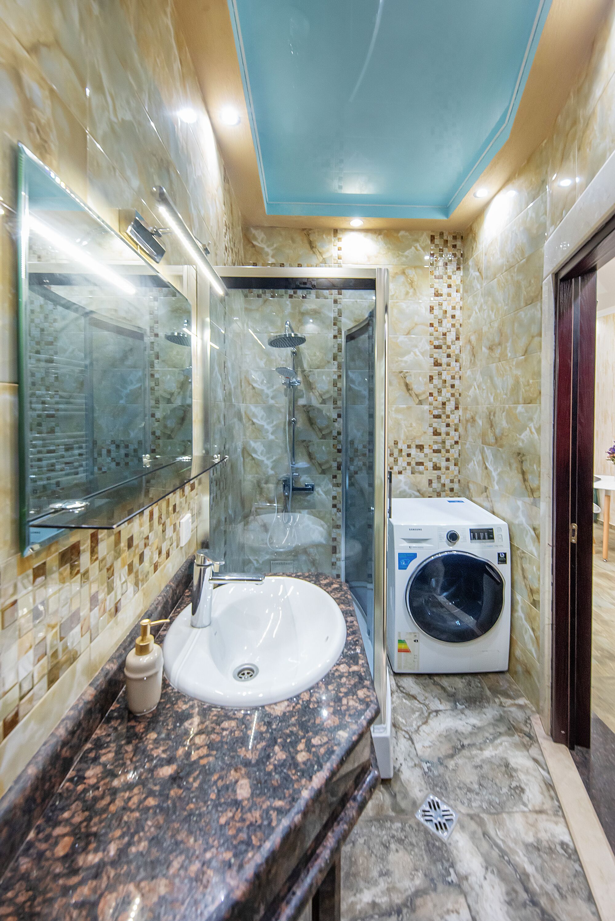 Apartment | Bathroom
