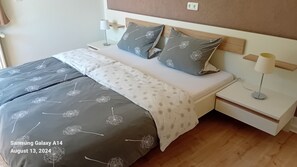 1 bedroom, free WiFi, bed sheets