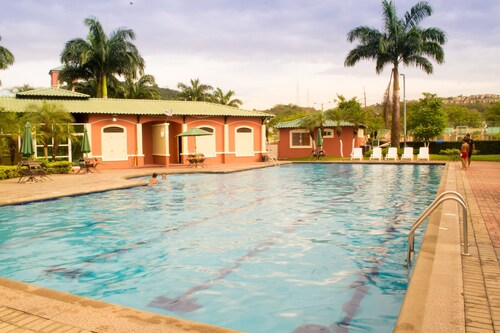 Cozy Suite 3bedr 3beds 1-6people 24h Security & Confort