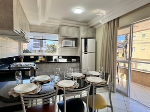 Appartamento | Cucina privata | Frigorifero, microonde, frullatore, pentole/stoviglie/utensili