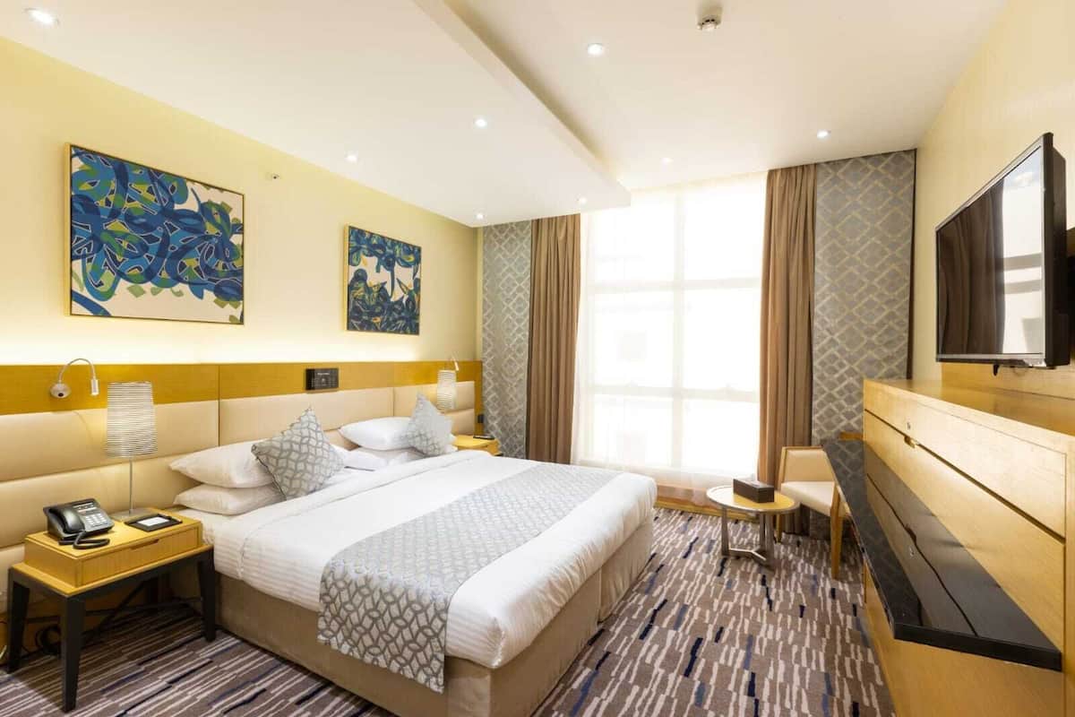 Deluxe Double Room | Bar mini, peti besi dalam bilik, langsir/tirai gelap terus 