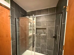 Towels - Gorgeous Views from 4500 ft on Sugar Mountain. Sleeps 12 !! (Sugar Mountain)