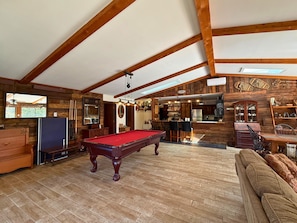 Games room - Gorgeous Views from 4500 ft on Sugar Mountain. Sleeps 12 !! (Sugar Mountain)