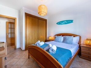 3 bedrooms, iron/ironing board, travel crib, WiFi