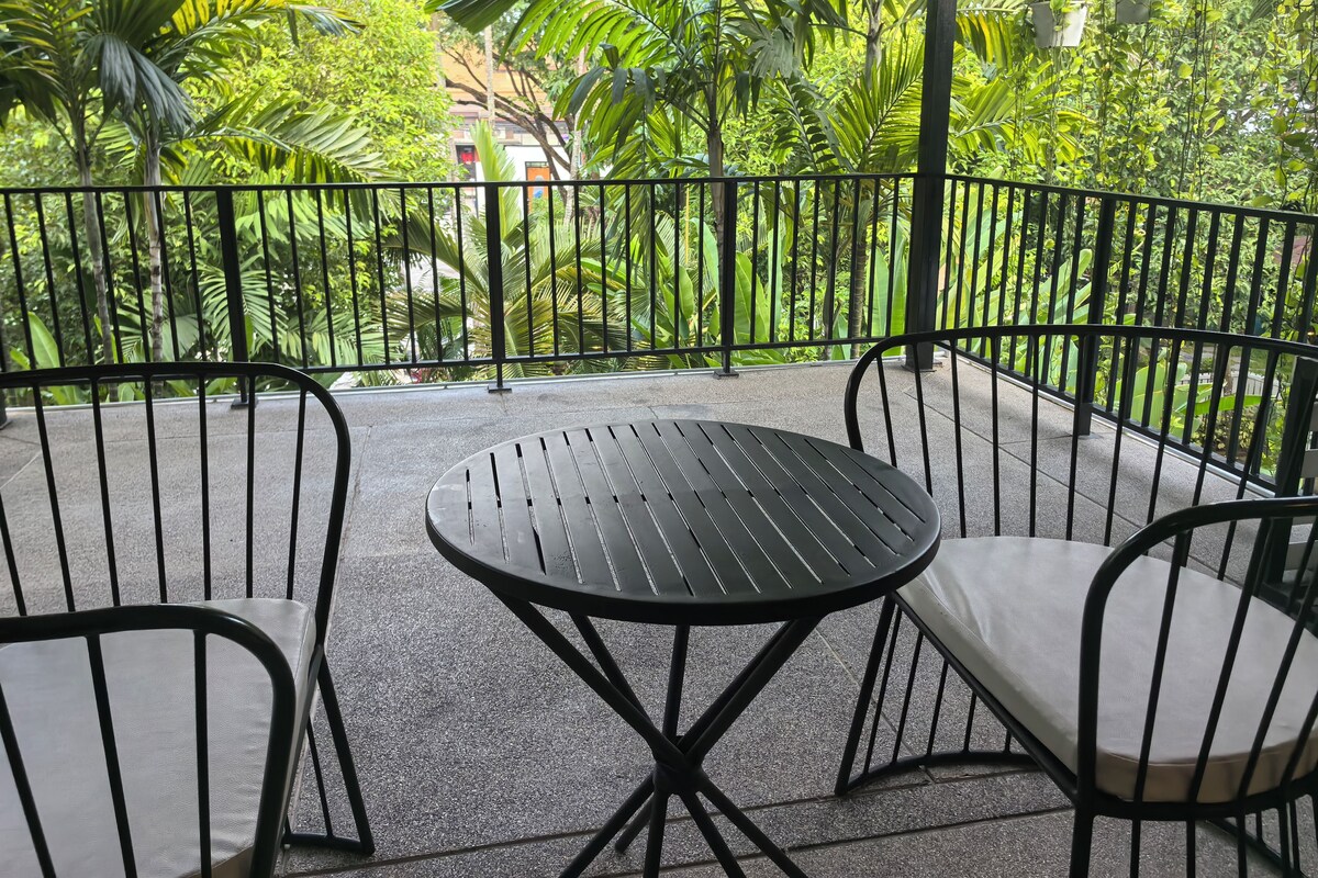 Quarto casal exclusivo, 1 cama Queen | Terraço/pátio