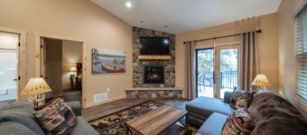 New! 4BR Lake Namakagon Cabin - Sleeps 16 - Lakefront w/ boat access