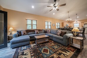 Smart-tv en een open haard