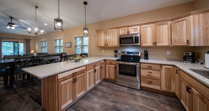 New! 4BR Lake Namakagon Cabin - Sleeps 16 - Lakefront w/ boat access
