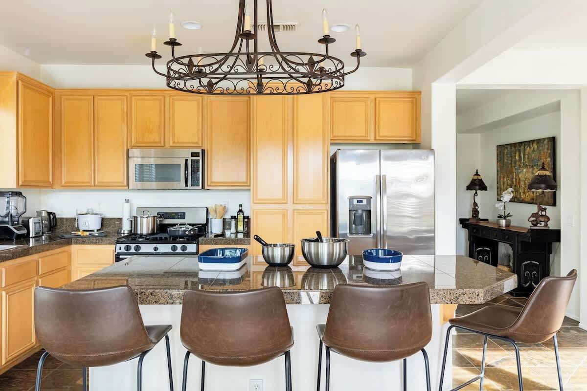 冰箱、微波炉、烤箱、炉灶