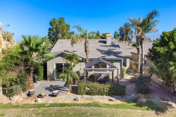 Exterior - Cozy Home in Gated Country Club (Indio)