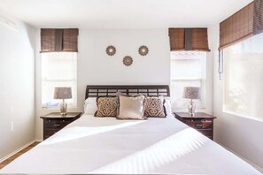 4 bedrooms, iron/ironing board, free WiFi, bed sheets
