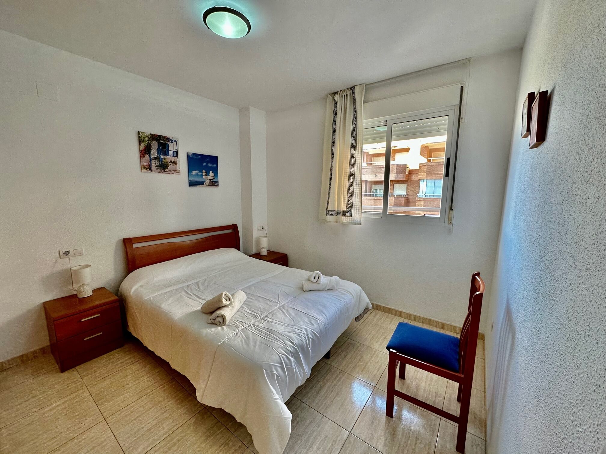 2 slaapkamers, een strijkplank/strijkijzer