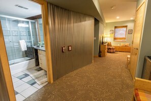 Shower, towels - Bohemian 4-bedroom 1.5 Blocks from Lake Michigan (Michigan City)