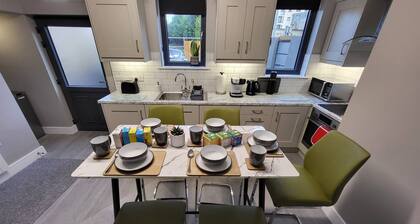 Old Market Street - Modern & Homely in City Center