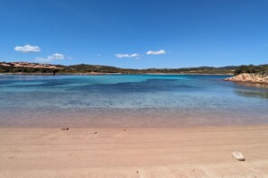 Beach - Sea view apartment 150m from the beach (Olbia)