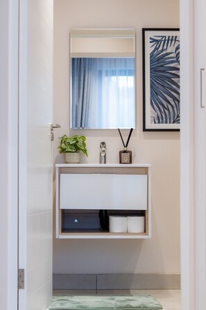 Interior - Sandton's Finest 2BR/2BA (Sandton)
