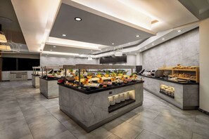 Petit déjeuner buffet compris tous les jours