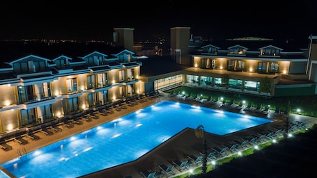 Exterior. Ramada Resort by Wyndham Pamukkale Thermal