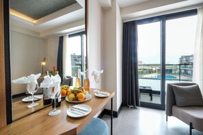 Standard-huone, 1 suuri parisänky | Näkymä vedelle