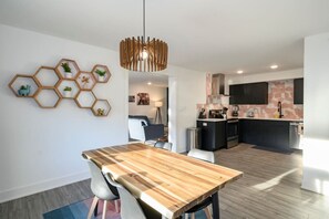 Dining - Modern 1-Bed Condo | OPEN POOL with City Access (Lynchburg)