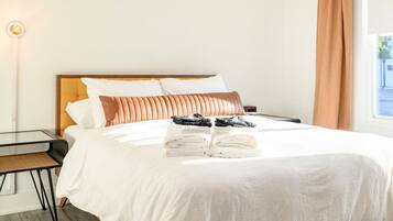 1 bedroom, desk, iron/ironing board, WiFi