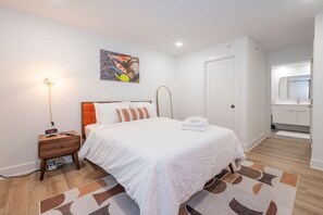 1 bedroom, desk, iron/ironing board, WiFi