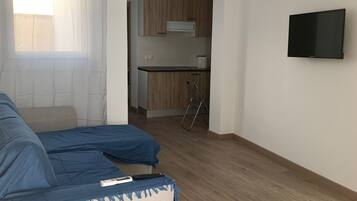 Basic Apartment | Living area