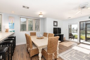 Dining - Spacious Coastal Townhome with Screened Patios, Pool Access & Gulf Proximity (Miramar Beach)