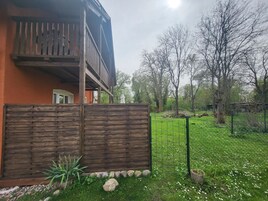 标准公寓式客房, 壁炉, 一层 | 露台