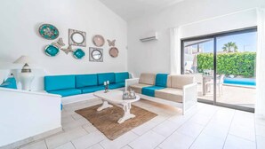 TV connectée, table de tennis de table