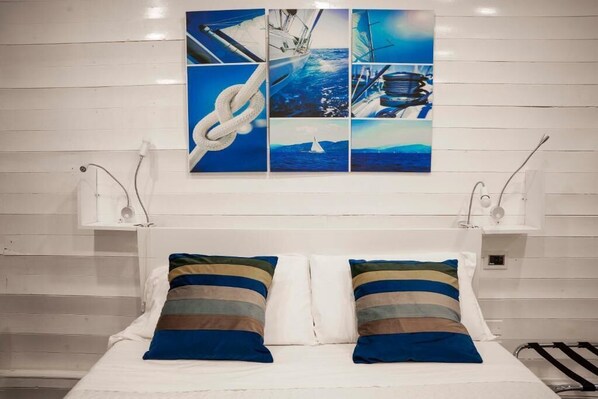 Economy Double Room | In-room safe, desk, laptop workspace, iron/ironing board