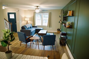 Smart TV - Walking distance to Downtown Southern Pines and close to Pinehurst Golf Courses. (Southern Pines)